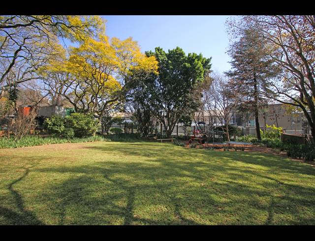 1 BEDROOM APARTMENT FOR SALE IN HOUGHTON ESTATE